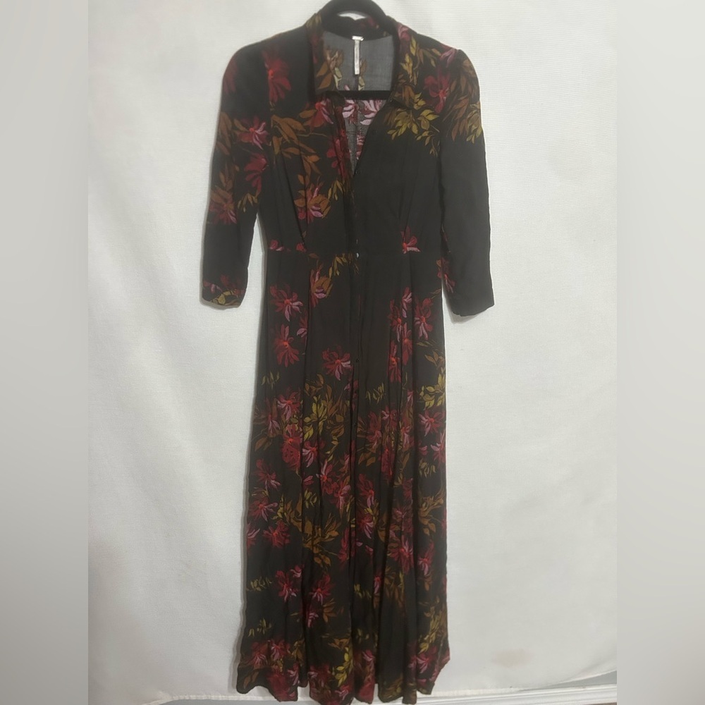 Rare Free People After The Storm Black Red Floral Print Boho Maxi Shirt
Dress 4 - Picture 5 of 11